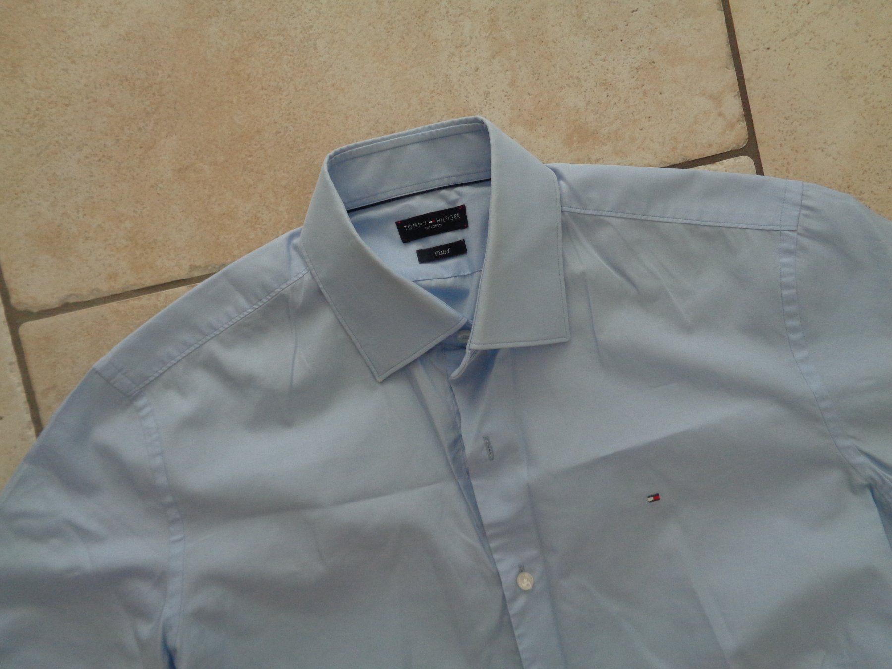 Tommy Hilfiger Camicie: Hemd  Kurzarm  Tommy Hilfiger Grösse 40  15 3/4 – Usato da Kreuzlingen venduto da Robi-2003 1