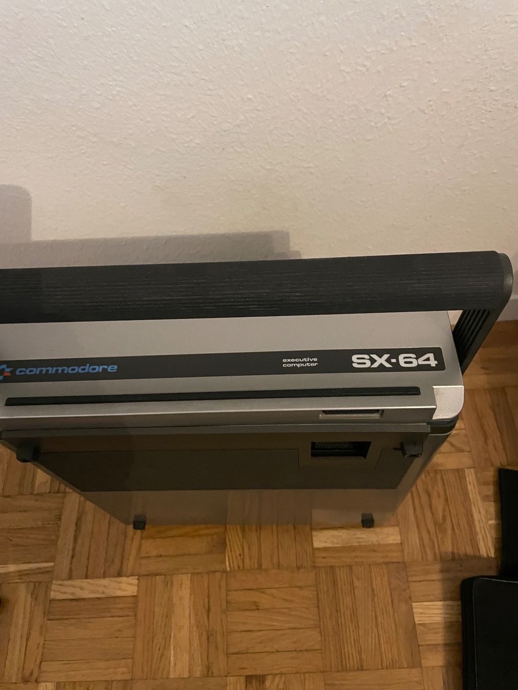 Commodore PC: Commodore SX-64 – Usato da Zürich venduto da beli_30 5