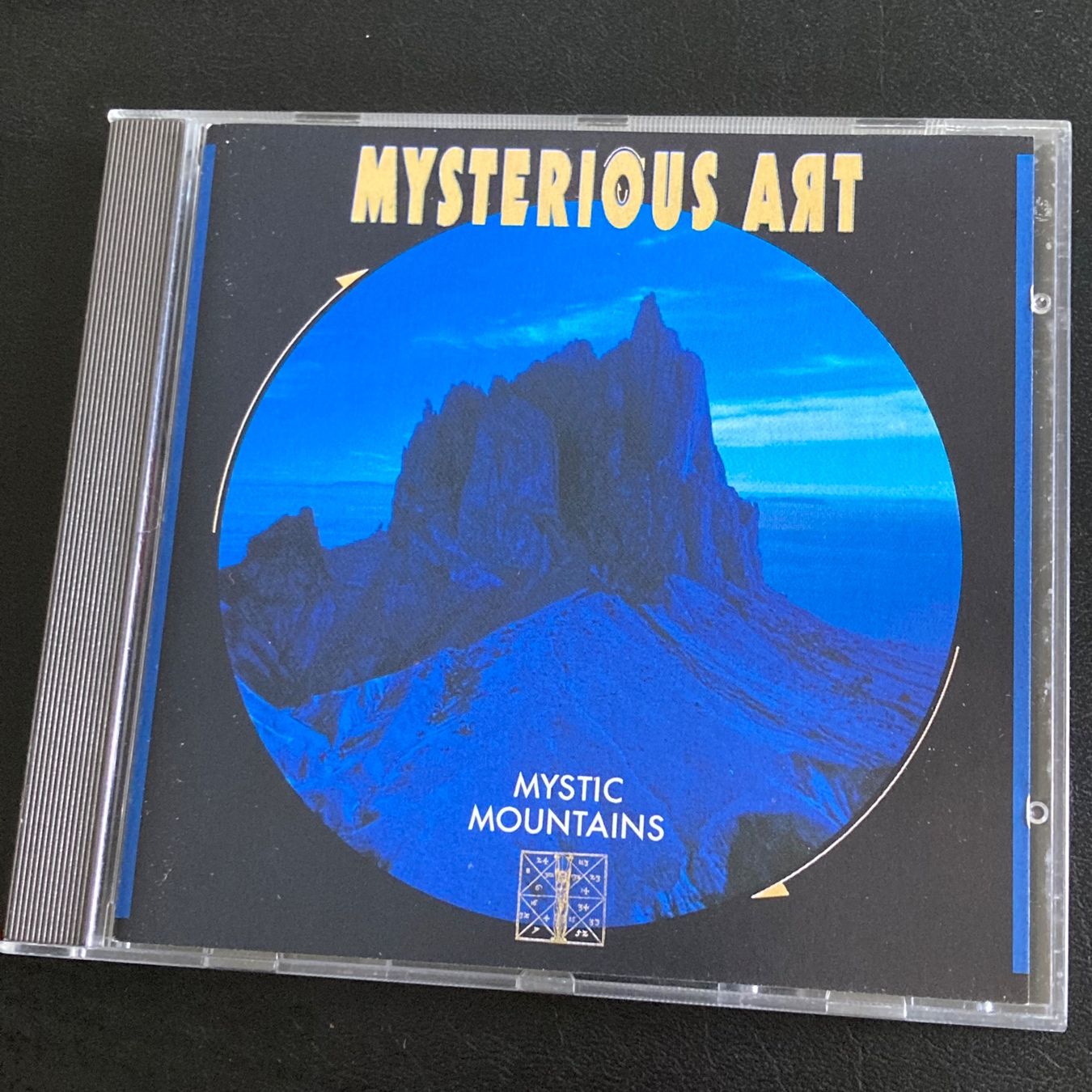 CD: Mysterious Art - Mystic Mountains | Synth-pop – Usato da Bern venduto da Ntsamina
