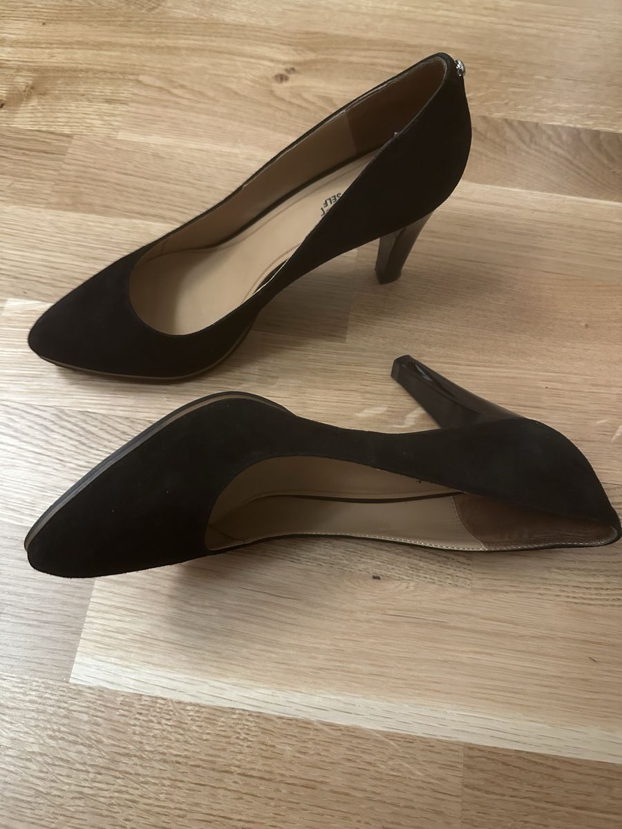 Scarpe da donna: Elegant Black Suede Kitten Heels - Size 39 – Usato da Zürich venduto da ira_27zx 1