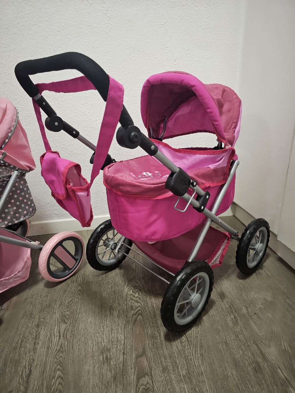 Bambole: Puppen mit Kinderspeilzeugwagen – Nuovo (secondo la descrizione) da Suhr venduto da MrvicaAG 6