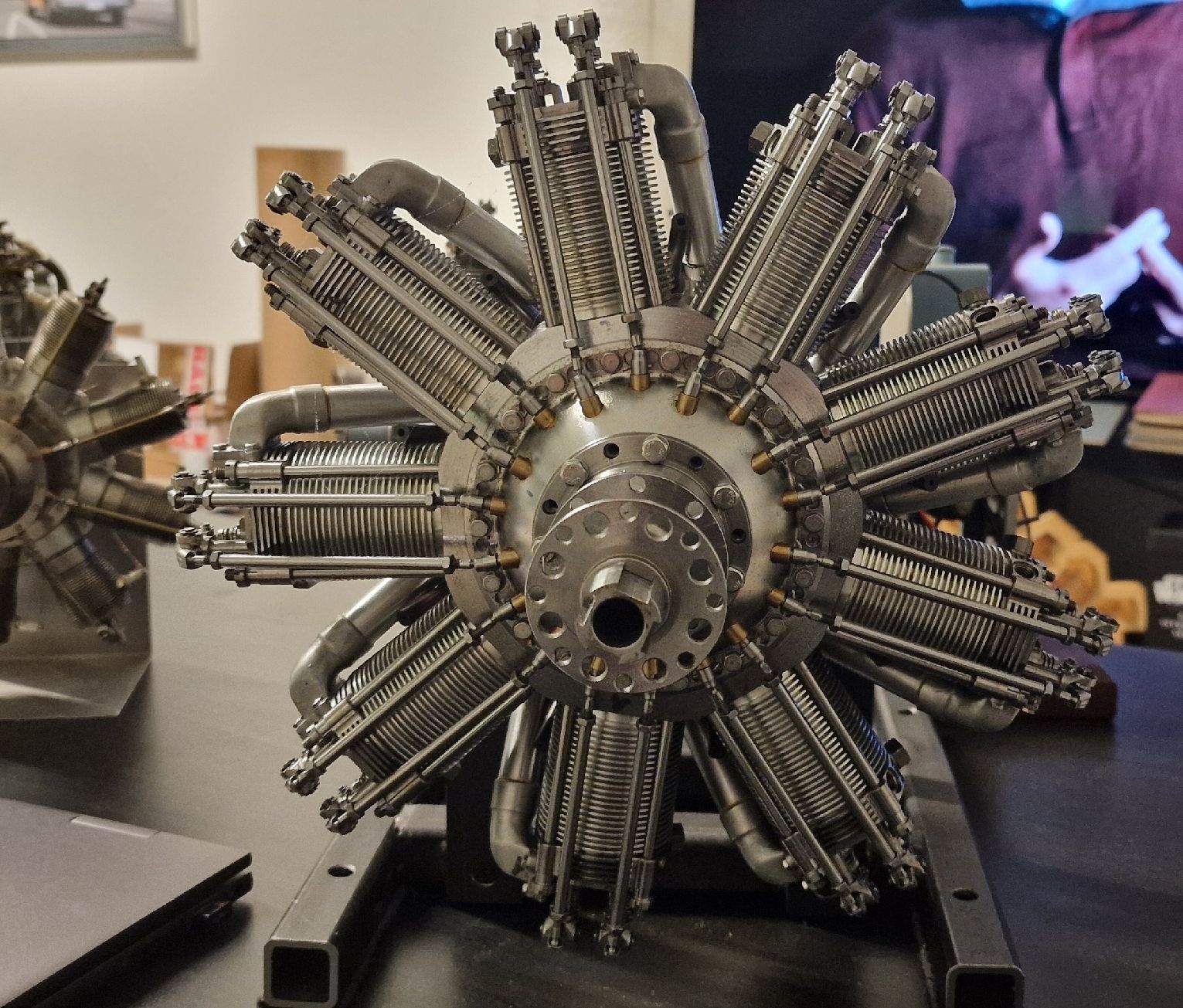 Motoren: Bentley Br2 Flugmotor Modellmotor 1:4 – Neu (gemäss Beschreibung) aus Rorschacherberg von proudschweiz