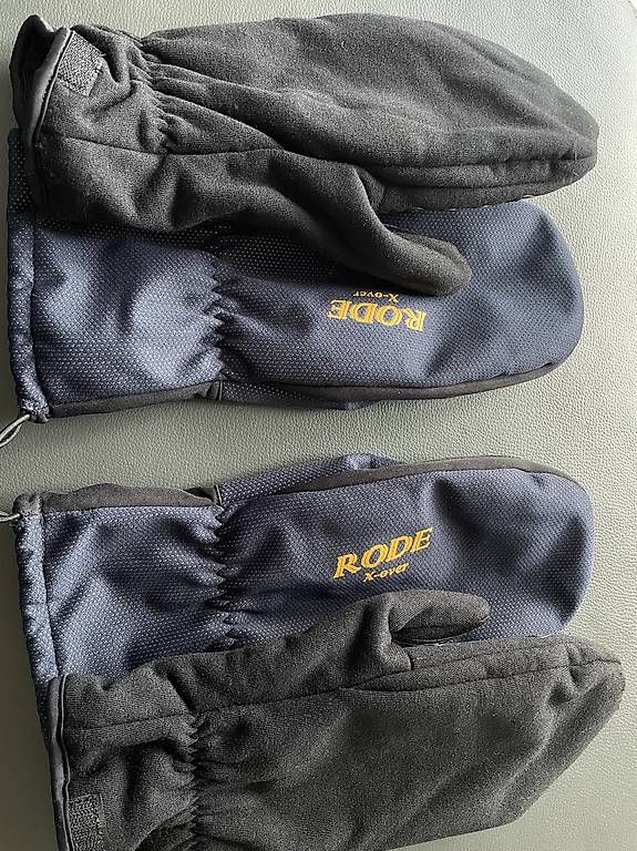 Altri accessori da uomo: Handschuhe mittens doppel layer XL – Usato da Eglisau venduto da Samtri