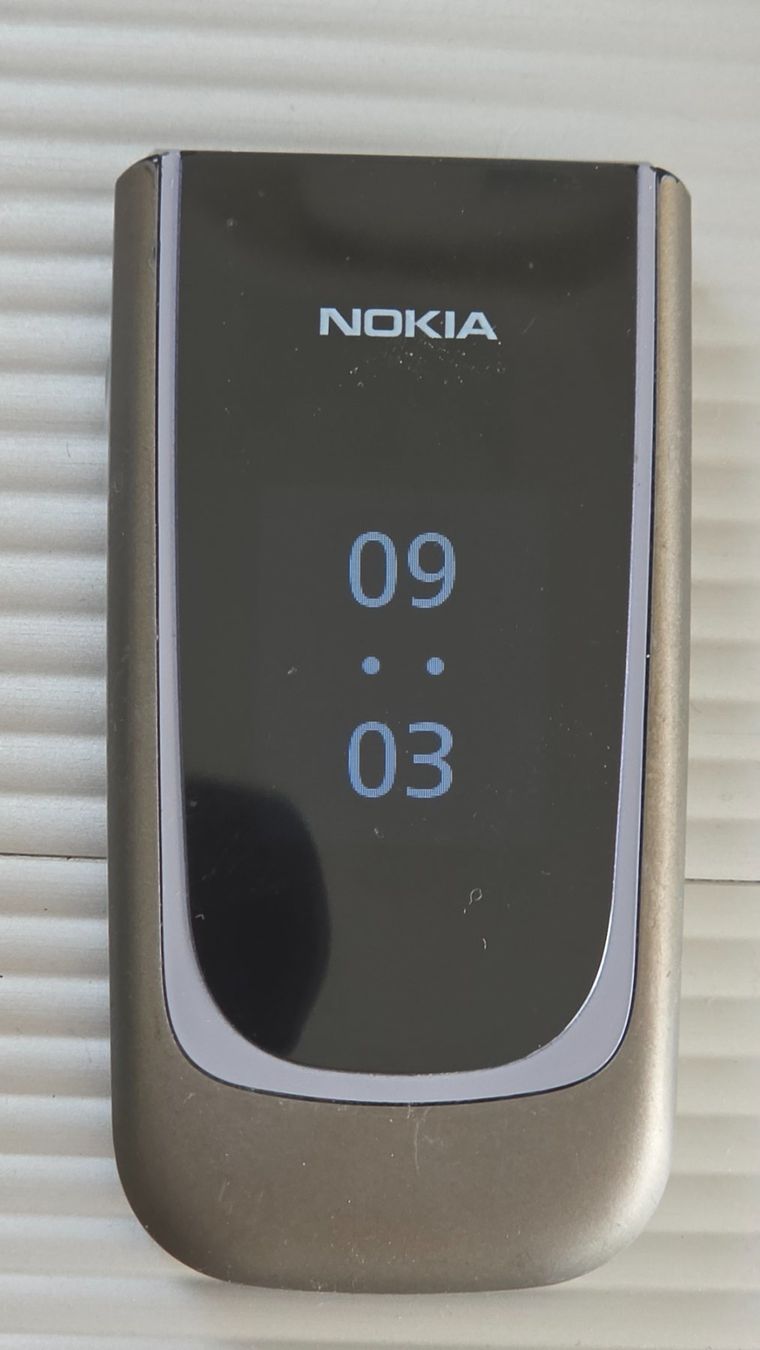 Nokia Handys / Smartphones: NOKIA 7020 Graphite – Gebraucht aus Dietlikon von Foph 1