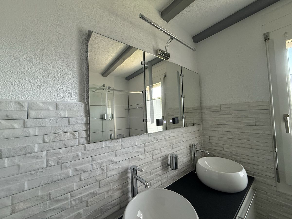 Mobili per bagno: Badezimmer: Lavabos, Armaturen inkl. – Usato da Embrach venduto da shila_03 3