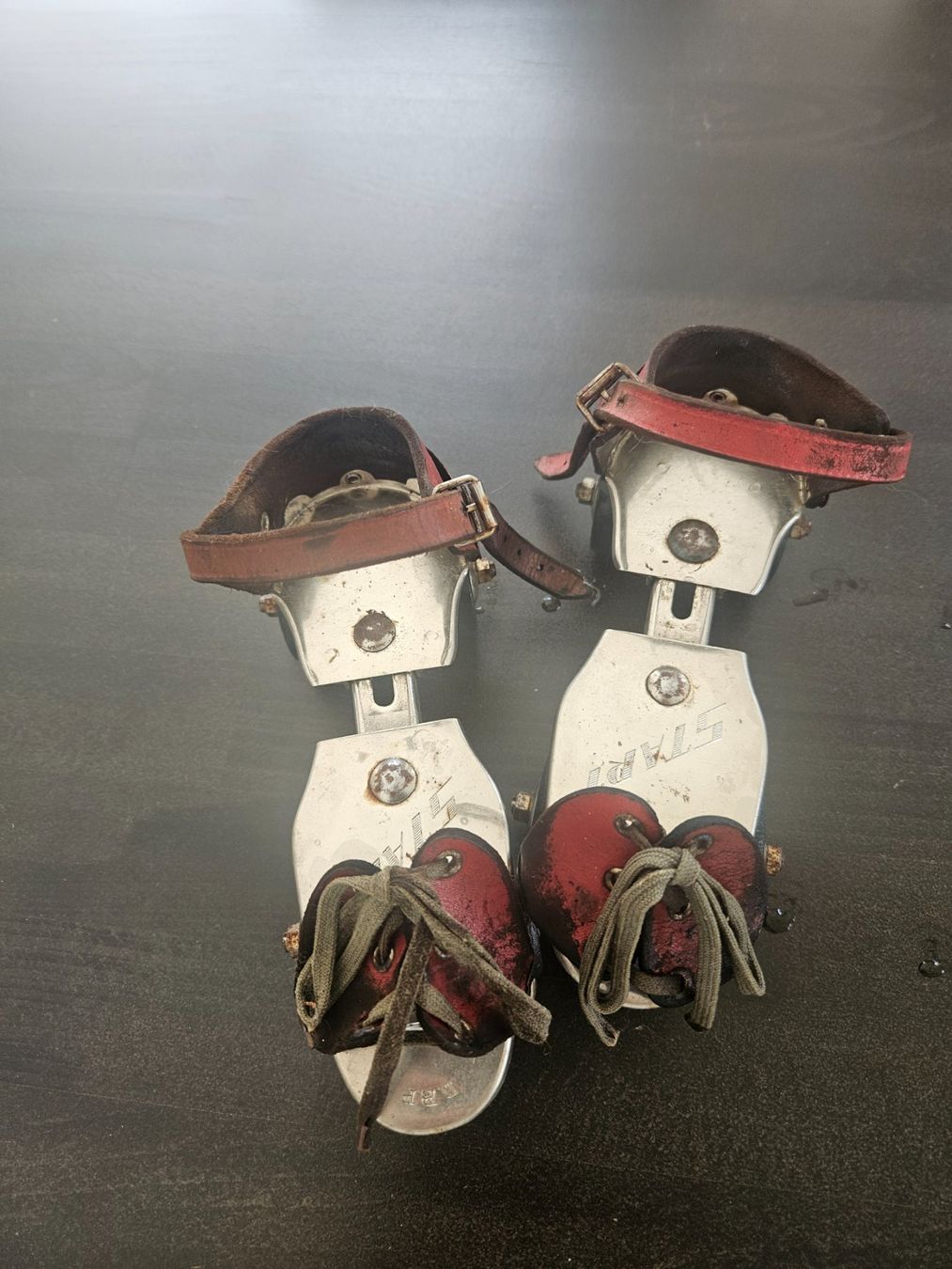 Inline-Skating & Rollschuhe: Rollschuhe antik – Gebraucht aus Uerikon von sternenfrau