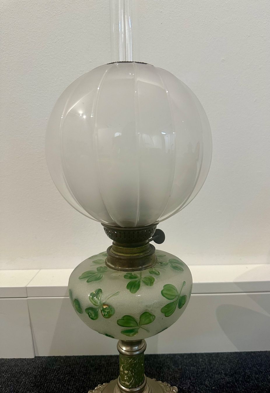 Lampes: Antike Petroleumlampe Kleeblatt – D'occasion à Basel par artthings4you 2