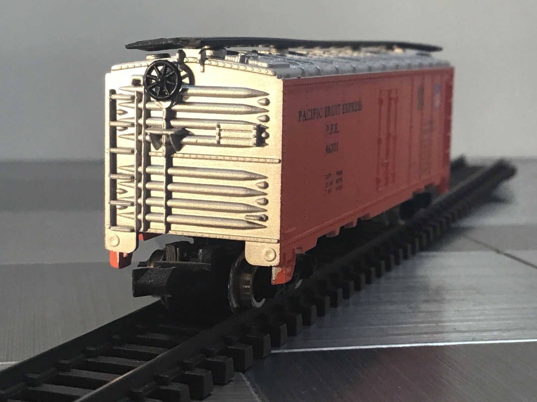 Micro Trains Line Modelleisenbahnen: MICRO TRAIN LINE GÜTERWAGEN SPUR N – Gebraucht aus Männedorf von Modellbau-wyss 2