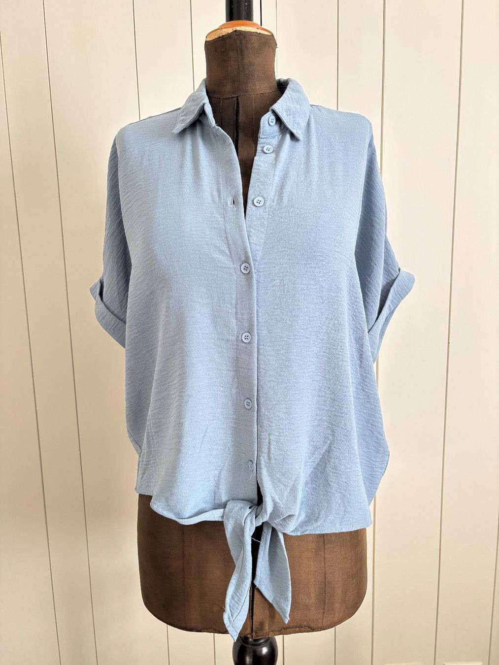 Blusen: chicorée Kurzarm Bluse eisblau - Grösse M – Gebraucht aus Kleinandelfingen von Baba23