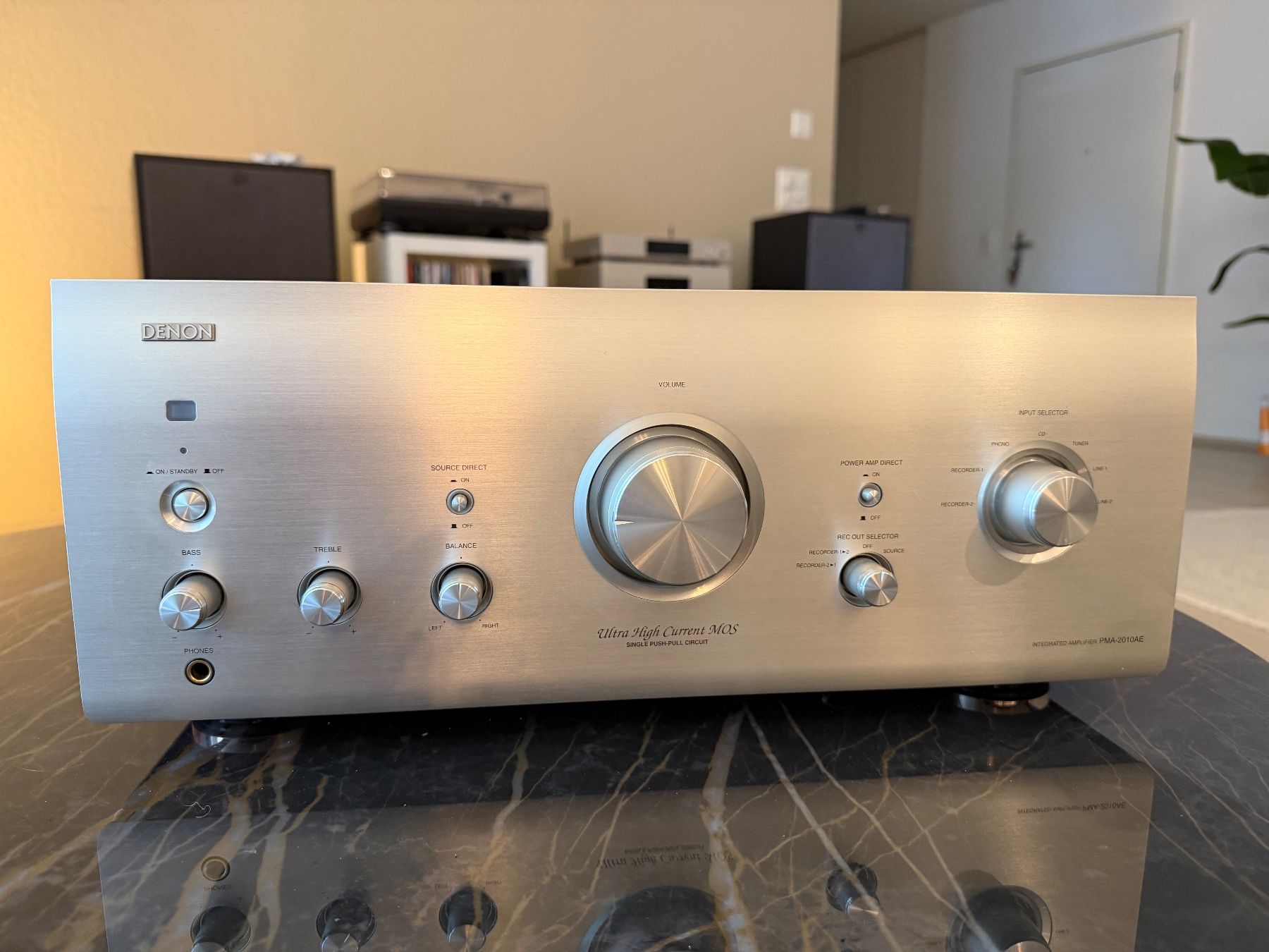 Denon Amplificatori: DENON PMA-2010AE – Usato da Rapperswil SG venduto da Whitecielo 2
