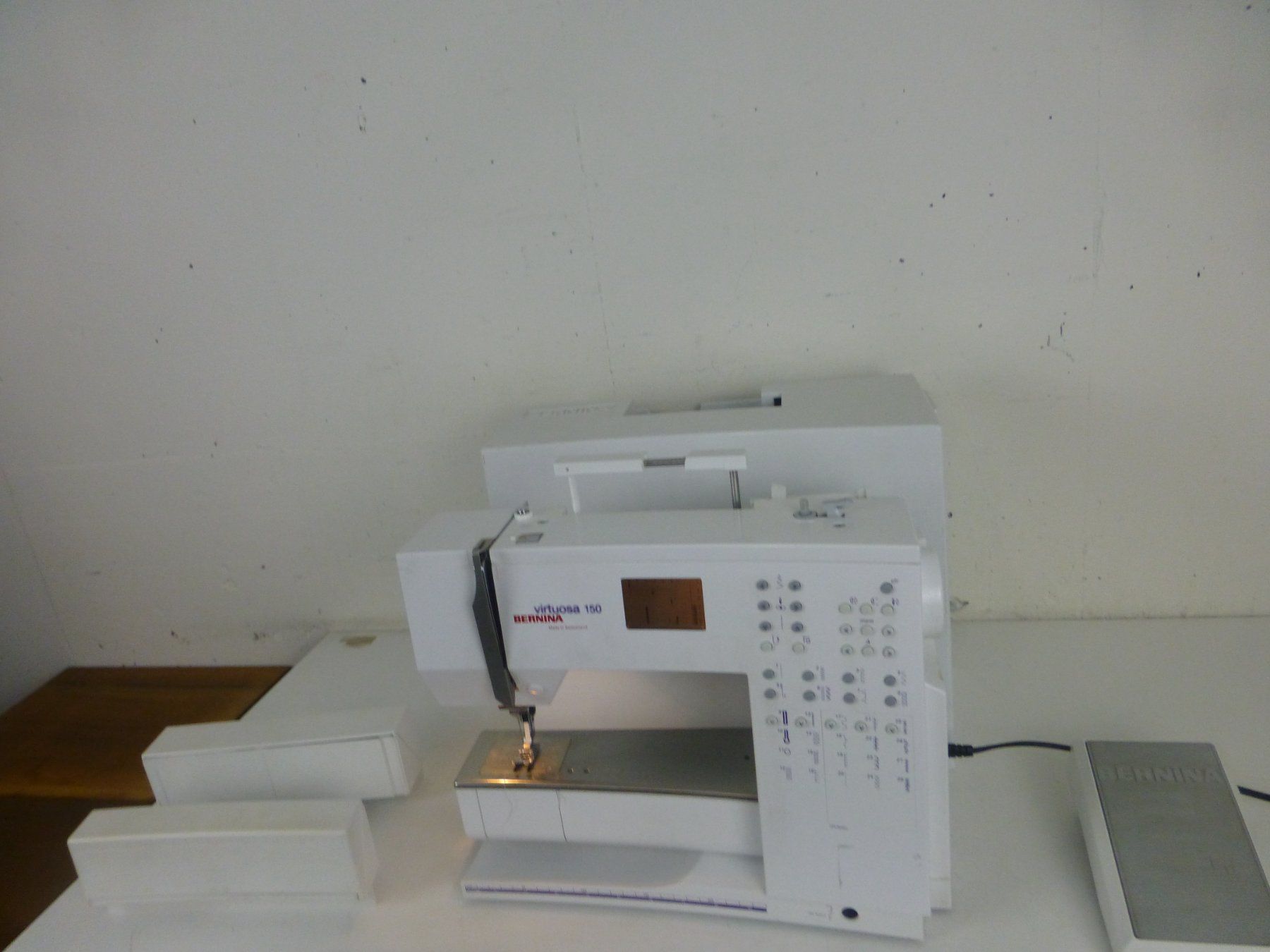 Bernina Macchine da cucire: BERNINA Activa 150 mit Original Koffer – Nuovo e nell'imballaggio originale da Fahrweid venduto da ekv 2