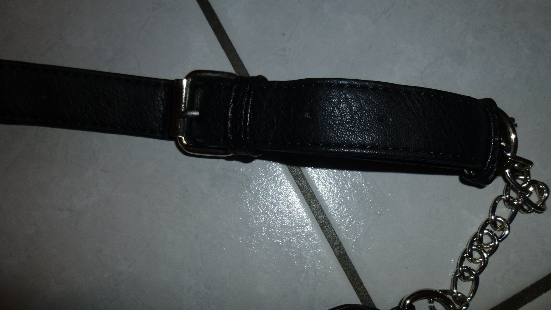 Borse da donna: Bauchtasche schwarz, Lederimitat, mit 2 Reissverschlüssen – Usato da Triengen venduto da misterpicknicker 2