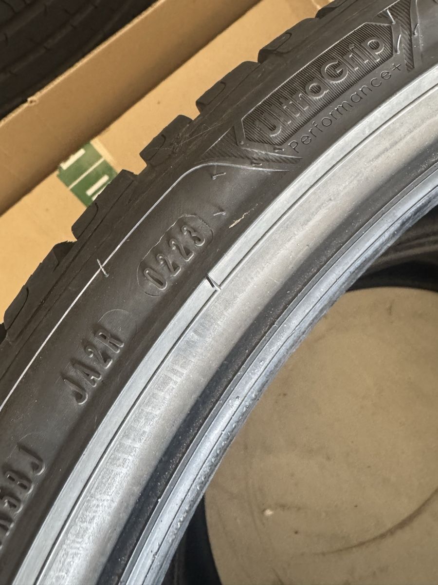 Pneus & Kompletträder: Winterreifen Goodyear Tesla – Gebraucht aus Mühlau von MF0404 4