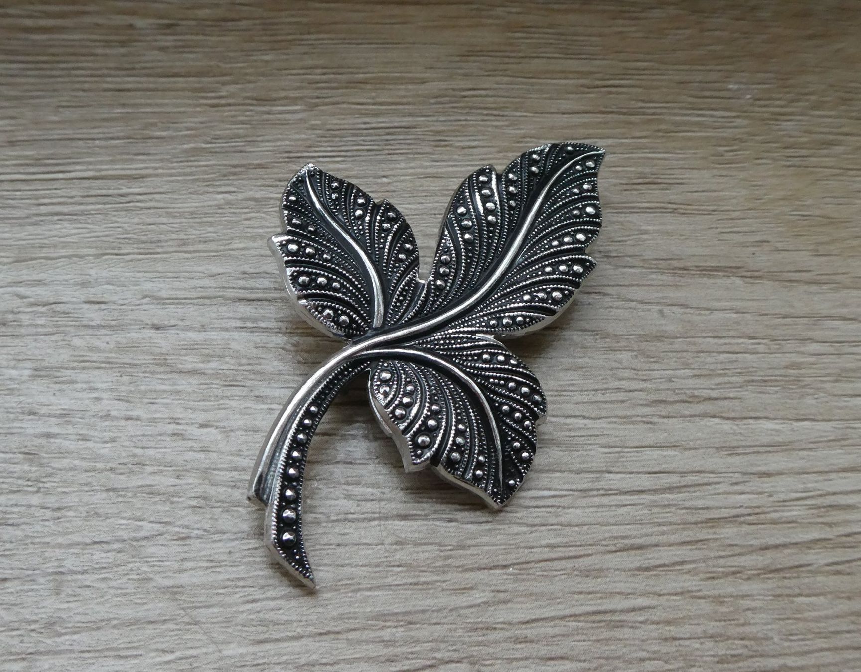 Spille & Fermagli: Vintage Blattbrosche 60er Modeschmuck – Usato da Frauenfeld venduto da ZAZ12 6