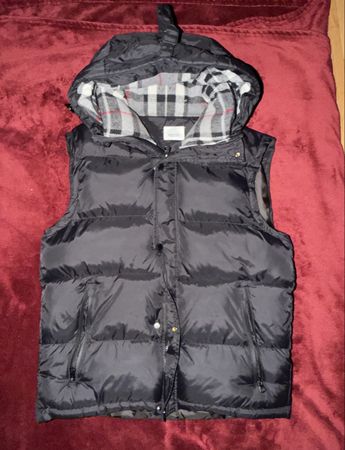 Gilet matelassé Burberry noir avec capuche taille M