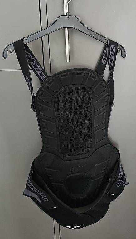 Alpinestars Protezioni & Imbottiture: Dorsale moto Alpinestars Bionic CE  protection dos réglable – Usato da Martigny venduto da Neposedy 1
