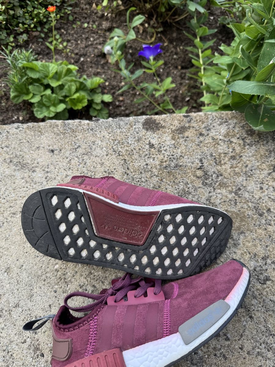 Adidas Chaussures femmes: Baskets Adidas NMD R1 bordeaux  – Neuf (Voir description) à Porrentruy par fee_24 3