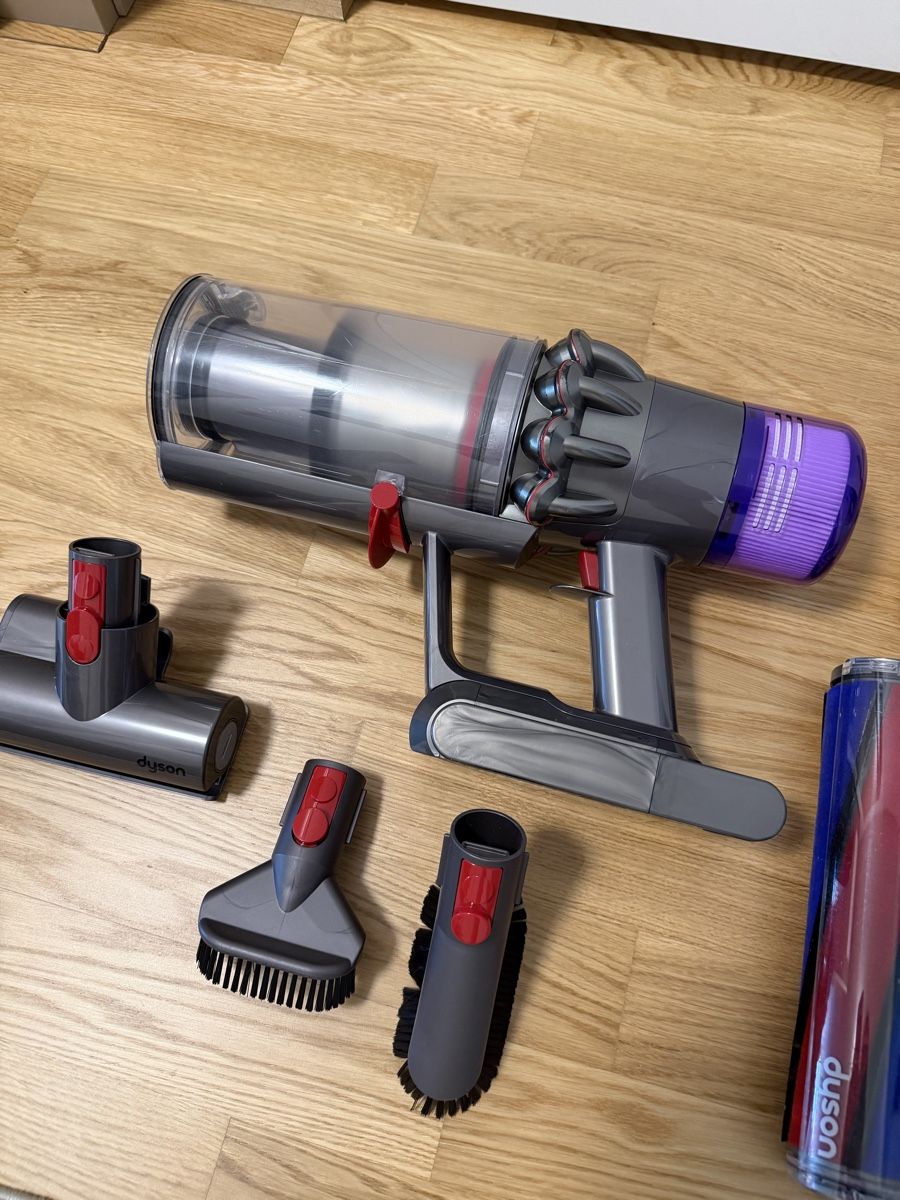 Dyson Aspirapolveri & Accessori: Dyson V11 absolute – Usato da Meyrin venduto da SA_3006 1