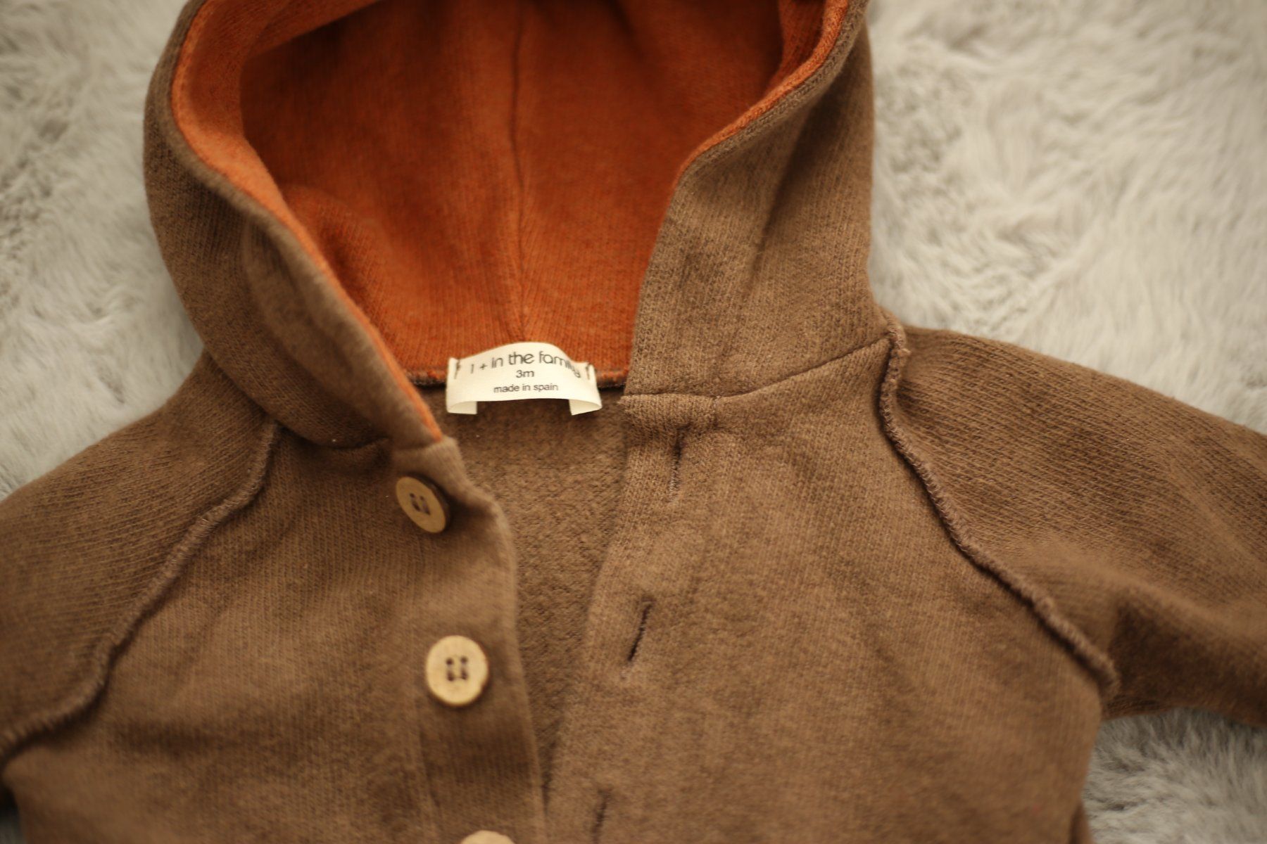 Giacche & Cappotti: Warme Strickjacke mit Kapuze, ca. Grösse 62 – Usato da Ruswil venduto da deb_w5rv 1