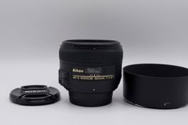 Nikon AF-S NIKKOR 50mm f/1.4G + pare-soleil HB-47