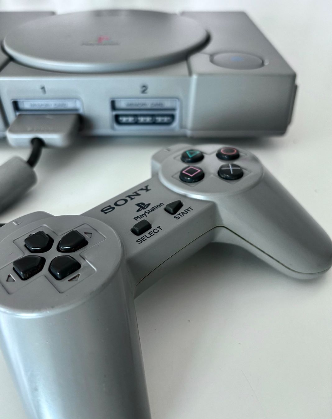 Sony Konsolen: PLAYSTATION 1, PS1, VINTAGE, SONY, PAL, 1997, CONTROLLER... – Gebraucht aus Dachsen von Sven_Jasper 4
