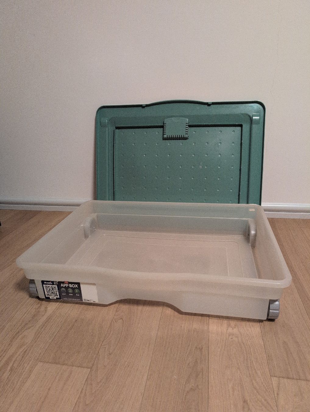 Rotho Contenitori & Simili: Unter Bett Aufbewahrungsbox auf Rollen von rotho – Nuovo (secondo la descrizione) da Zürich venduto da rah_5p85 1