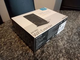 Netgear AX1800 WiFi Extender mit OVP