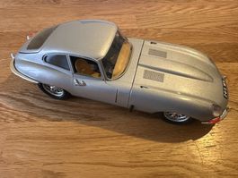 Bburago E-Type Jaguar Silber 1:18