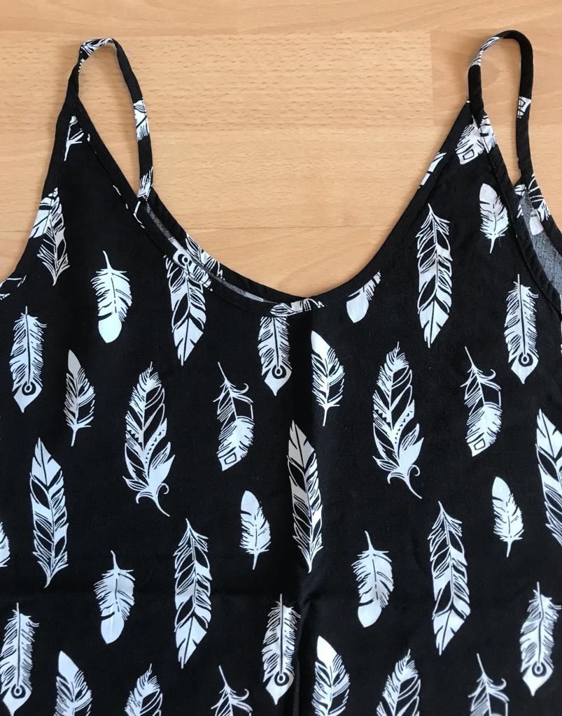 Tops: Top schwarz/weiss mit Federmuster – Gebraucht aus Biel/Bienne von SandraDG 2
