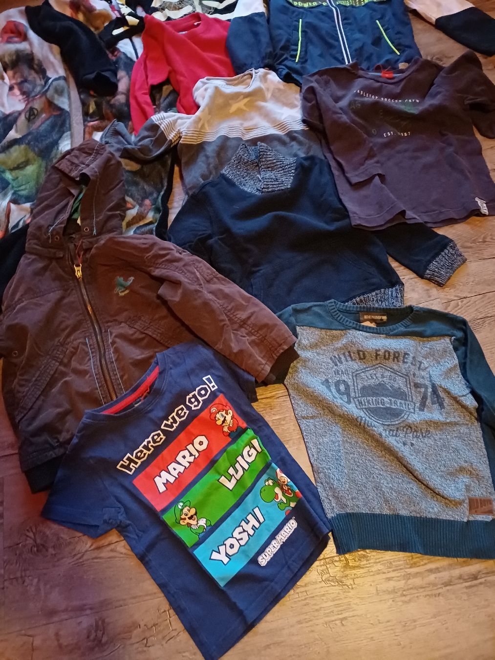 Lotti & Set di vestiti: Kleiderpaket Jungs Gr.104 – Usato da Lenk im Simmental venduto da MountinChilliReally 2