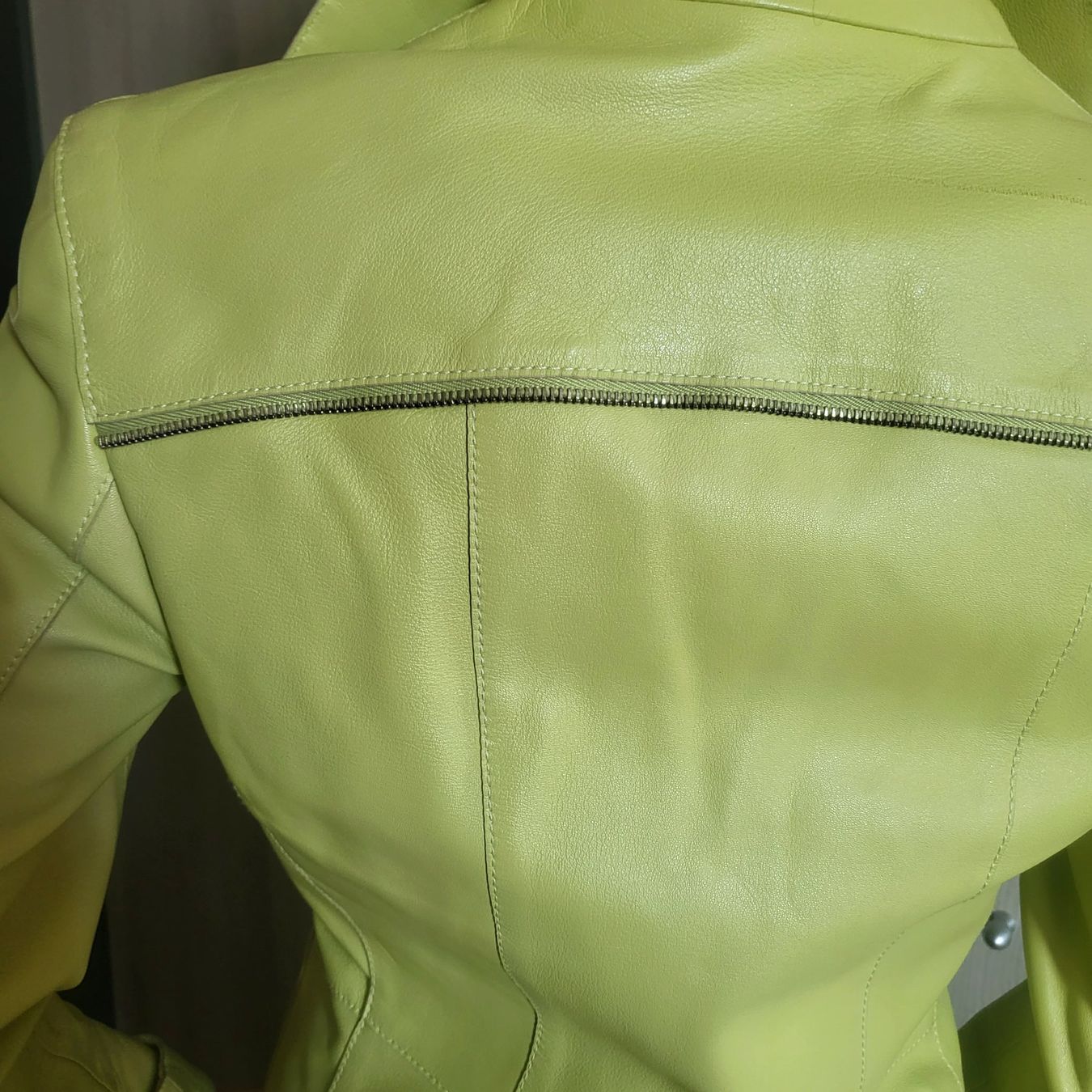 Madeleine Giacche: Veste en cuir Madeleine, taille 34. – Usato da Neuchâtel venduto da wikit 3