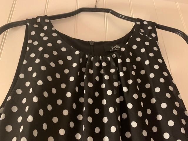 Kleider: Robe t.38/40 marine à pois – Gebraucht aus Sion von DayJenn 2