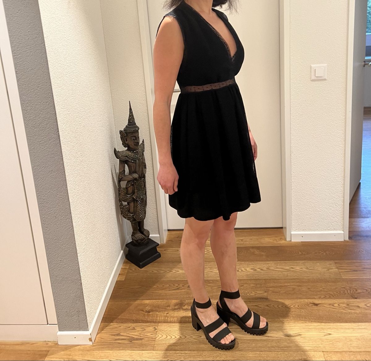 Sandro Vestiti: Kleid von Sandro Gr.2 – Usato da Eglisau venduto da Hermes10 1