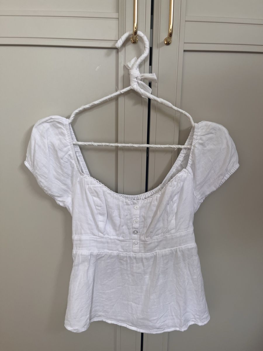 Hollister Top: Top Hollister – Usato da Neudorf venduto da wen_9jfq