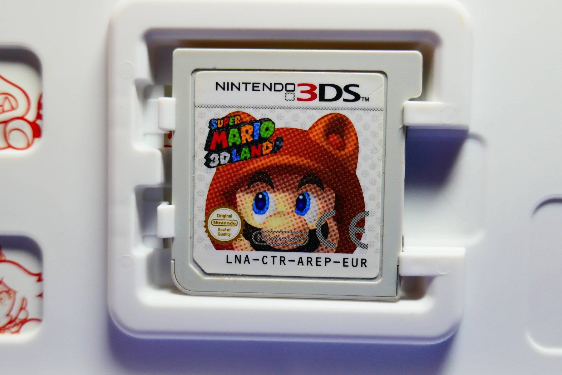 Nintendo Giochi: Super Mario 3D Land & VIP - Nintendo 3DS – Usato da Vuarrens venduto da Espace-Retro 3