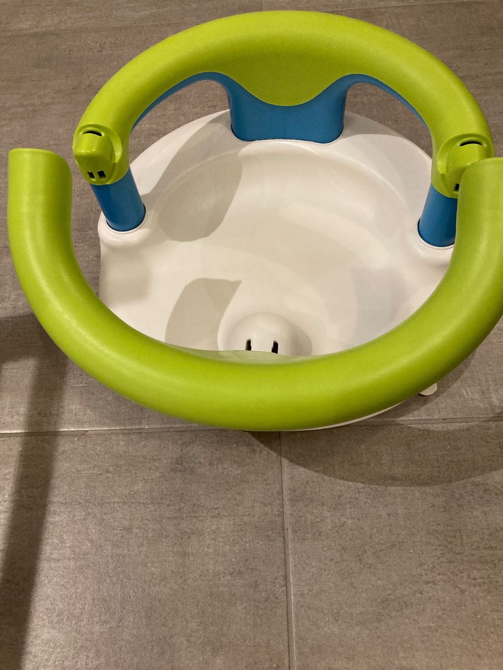 Seggiolini per auto: Siège de bain pour bébé, marque Rotho – Usato da Treyvaux venduto da piclucile 1