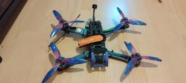 FPV Drohne, mit akkus und Propeller