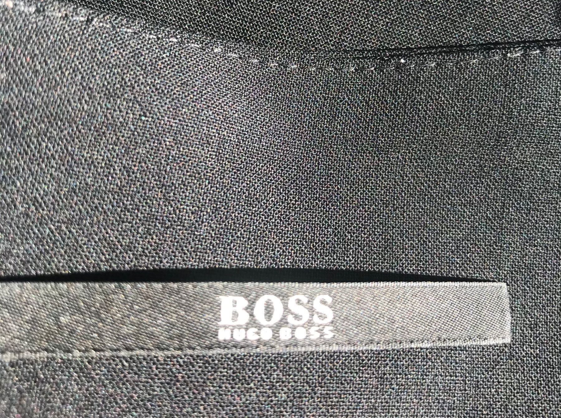 Hugo Boss Gonne: Boss klass. schwarzer Rock 42 – Usato da Richterswil venduto da Solemare47Nicole 2