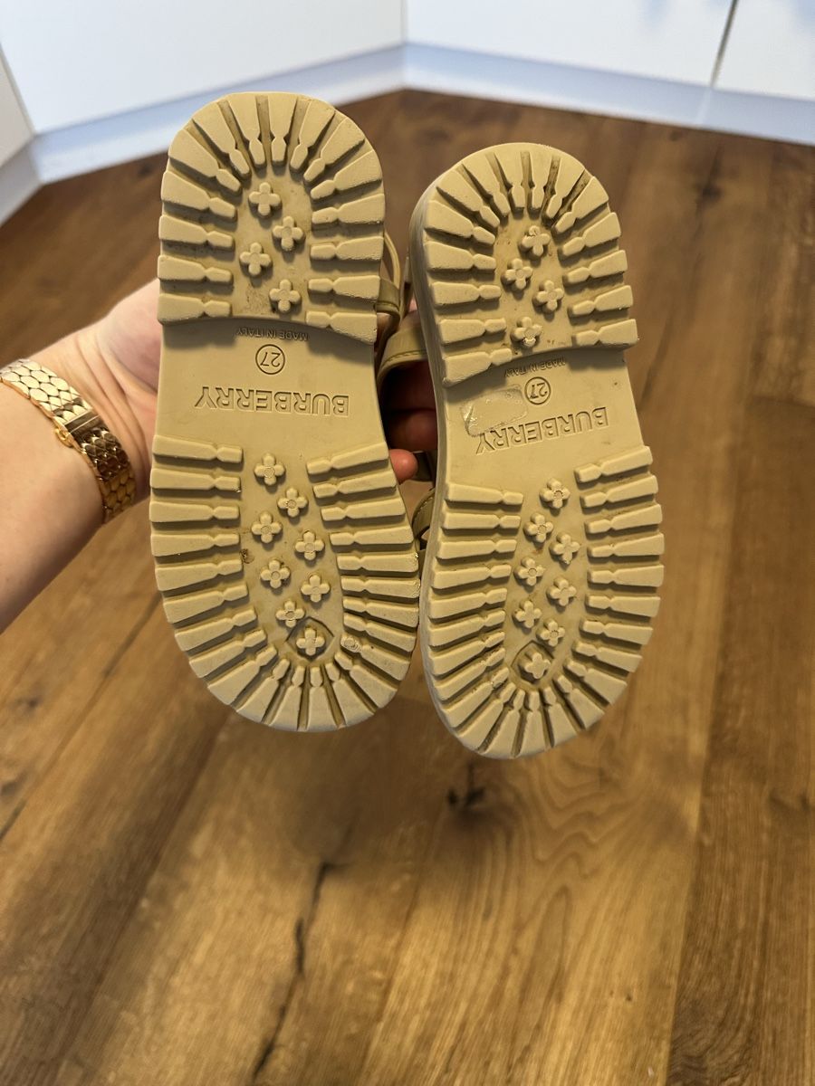 Burberry Scarpe per ragazzi: Burberry , rubber sandals . Size 27 – Usato da Küssnacht am Rigi venduto da hor_dpb7 2