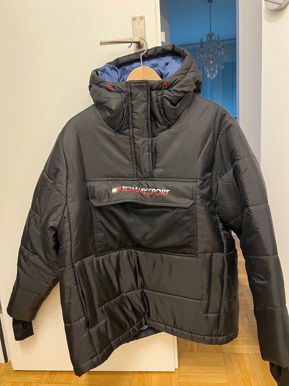 Tommy Hilfiger Giacche: TOMMY HILFIGER WINTERJACKE NEU GR S – Nuovo (secondo la descrizione) da Basel venduto da theo-g77 1
