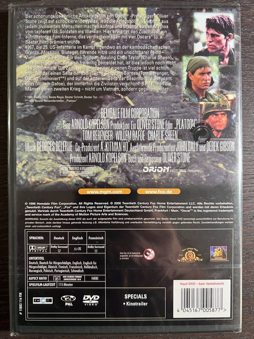 Tutti i DVDs: Platoon – Nuovo e nell'imballaggio originale da Zürich venduto da FilmFreunde 1
