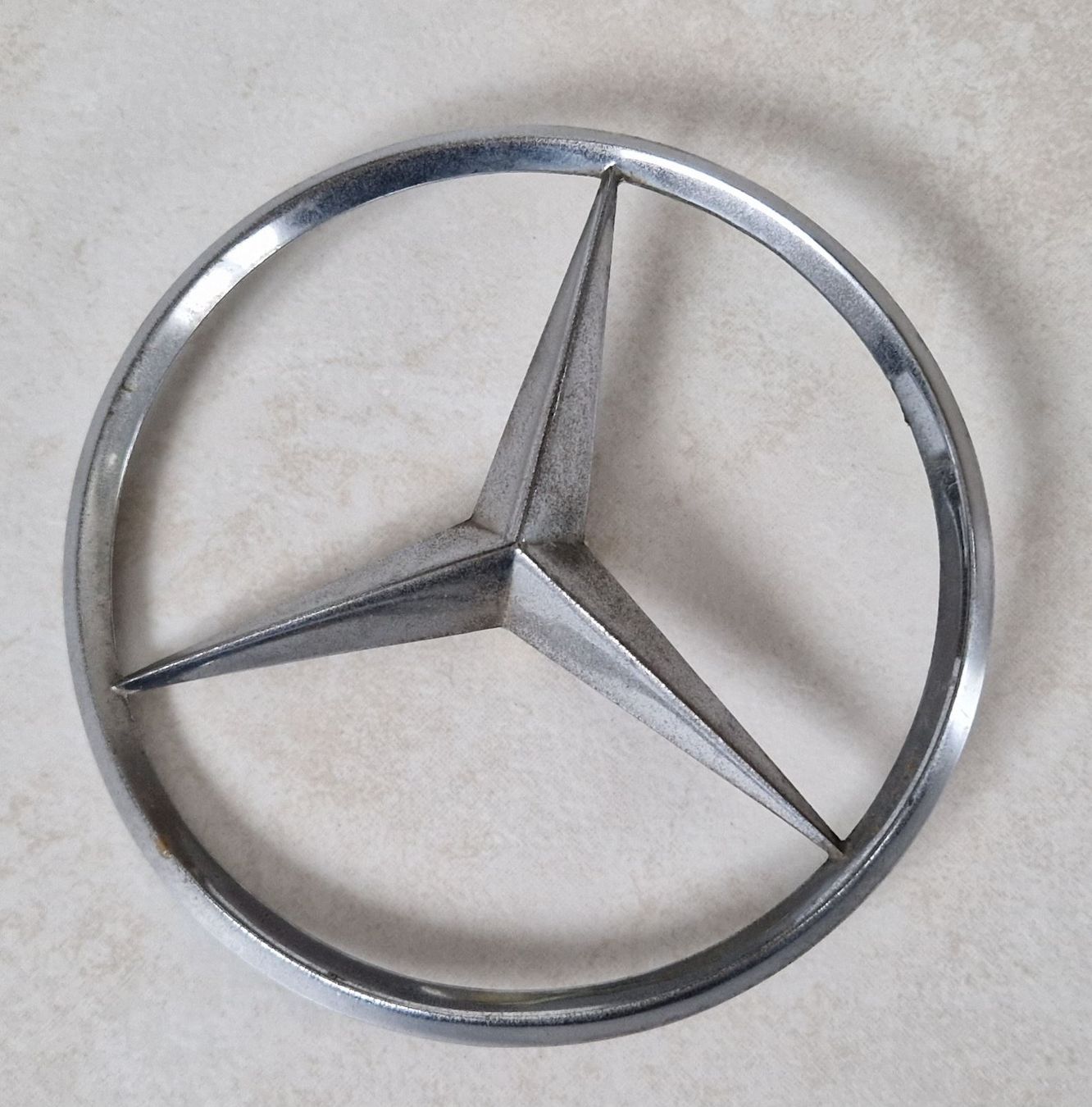 Mercedes-Benz Placchette & Badge: ***** Insigne Mercedes Benz Oldtimer – Usato da Villaz-St-Pierre venduto da Ubid