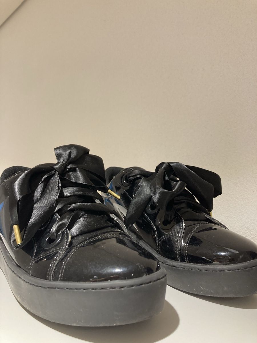 Guess Scarpe da donna: Guess Sneakers, Gr. 40 – Usato da Azmoos venduto da alix001 2