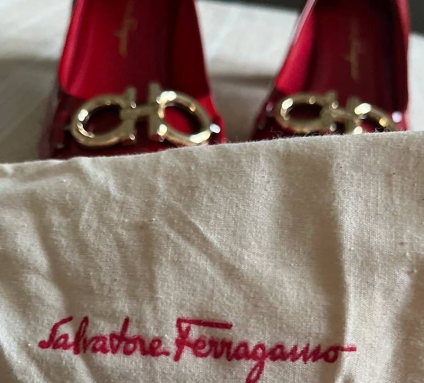 Scarpe da donna: Salvatore Ferragamo Pumps – Usato da Zürich venduto da Fashionchick 1