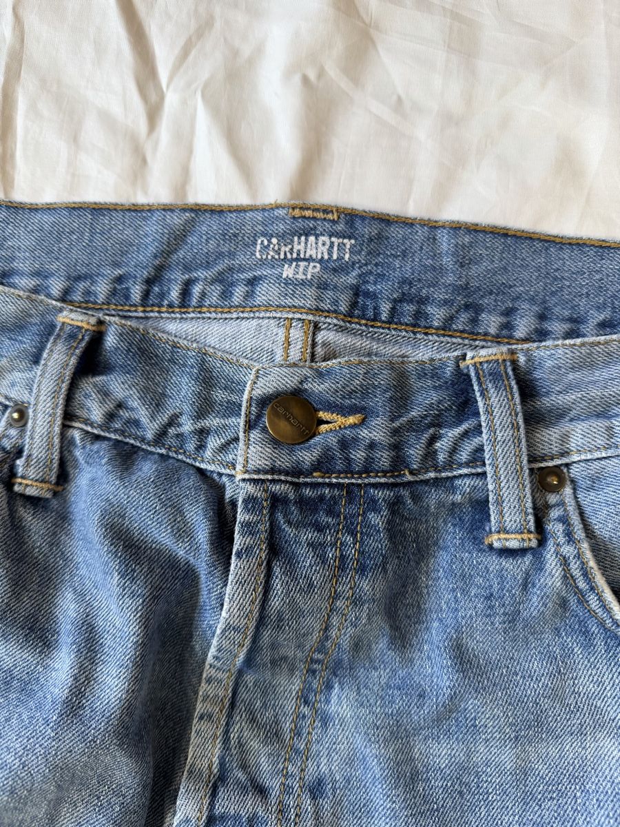 Carhartt Jeans: Carhartt Jeans  – Gebraucht aus Pfäffikon ZH von Nataliia. 1