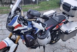 Honda Africa Twin CRF 1000D Motorrad mit SC Project Auspuff