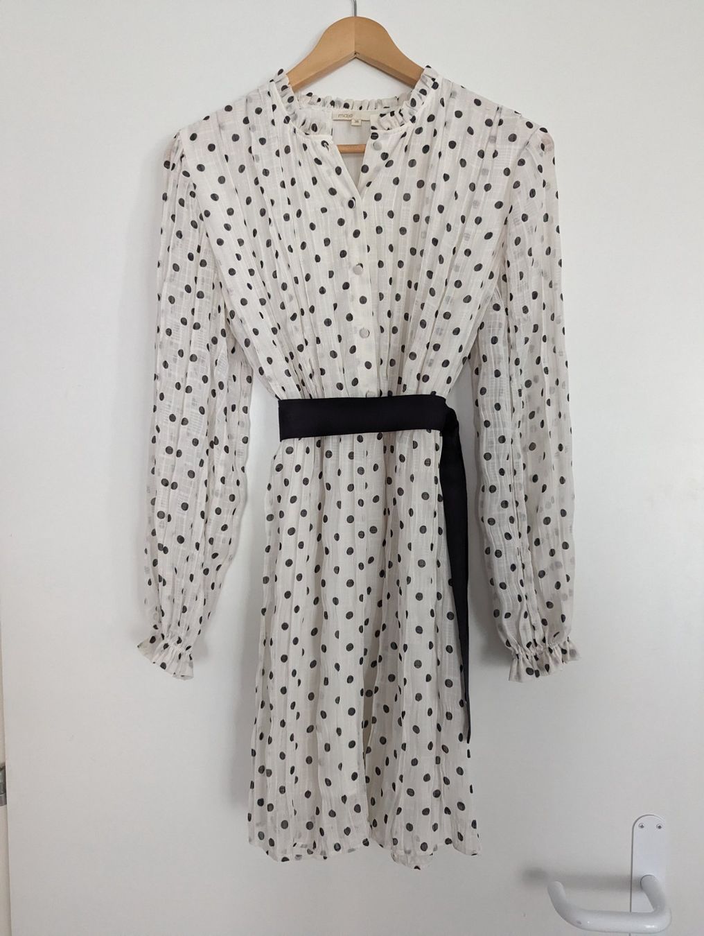 Maje Kleider: Maje Kleid Polka Dots, Neu, Gr. 38 – Neu (gemäss Beschreibung) aus Chur von Ronja777