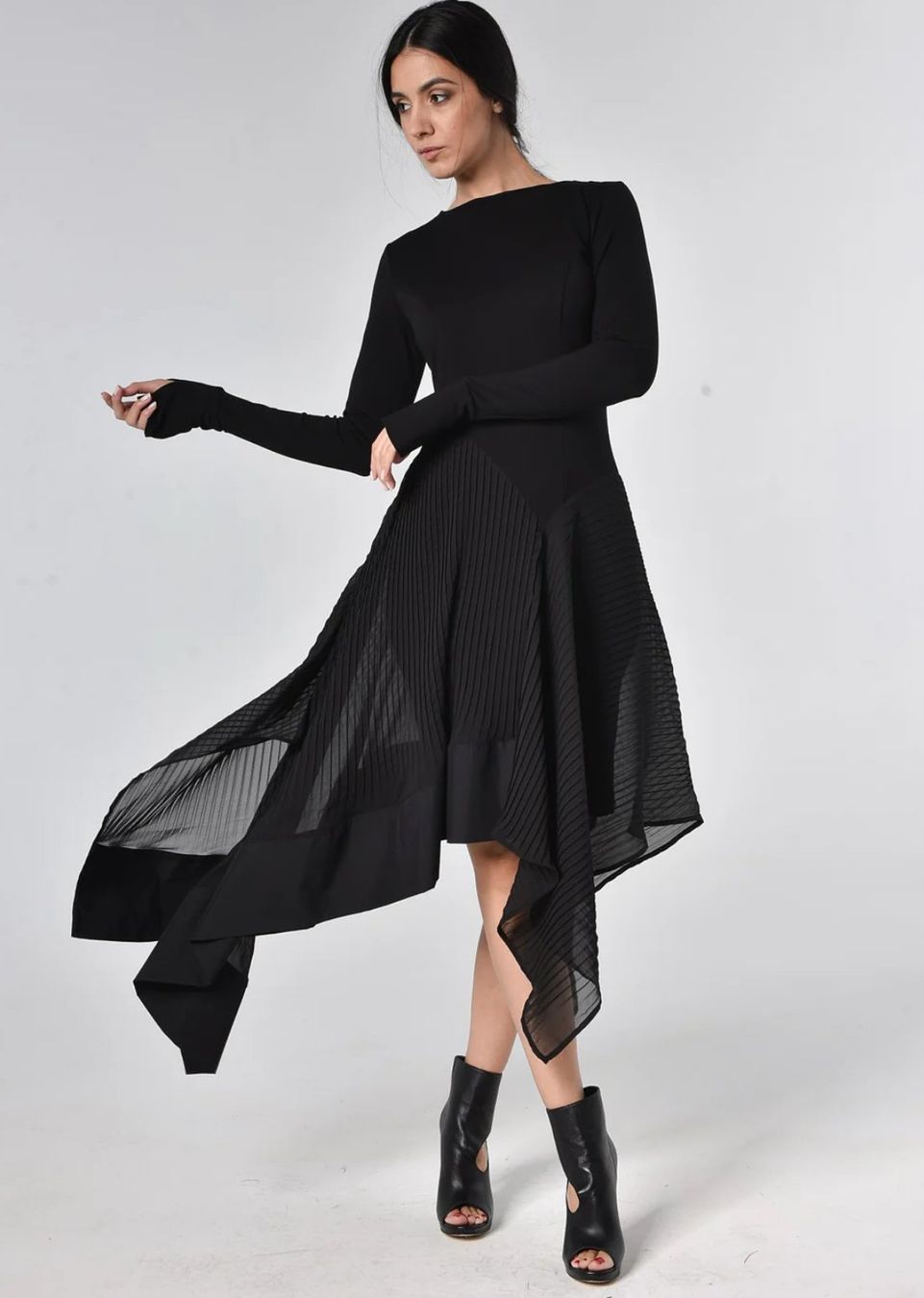 Vestiti: Handmade Designer-Kleid mit plissiertem Chiffon – Nuovo (secondo la descrizione) da Zürich venduto da Naebeli