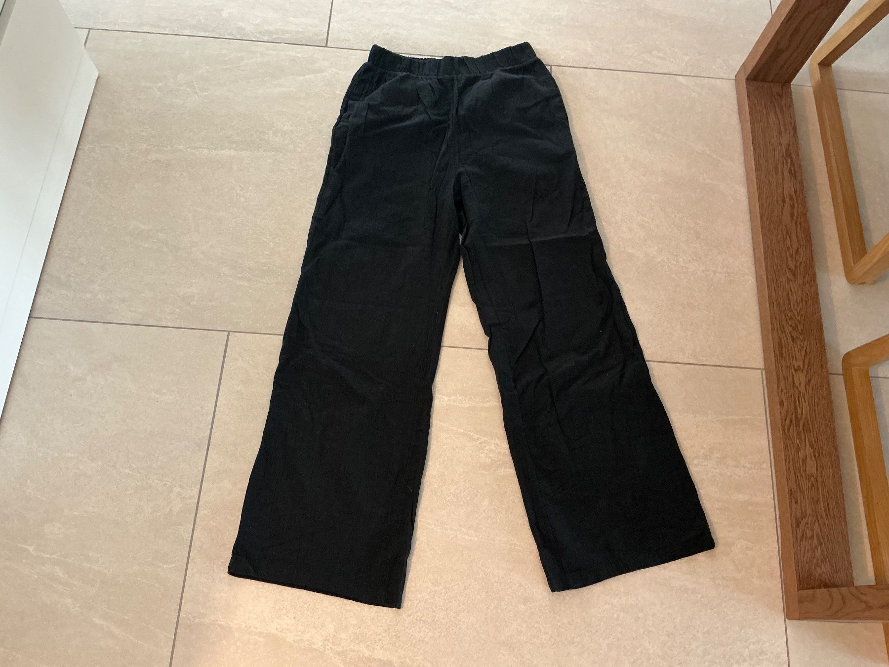 Pantaloni: Bershka Hose Gr.S – Usato da Würenlos venduto da Chicca2004