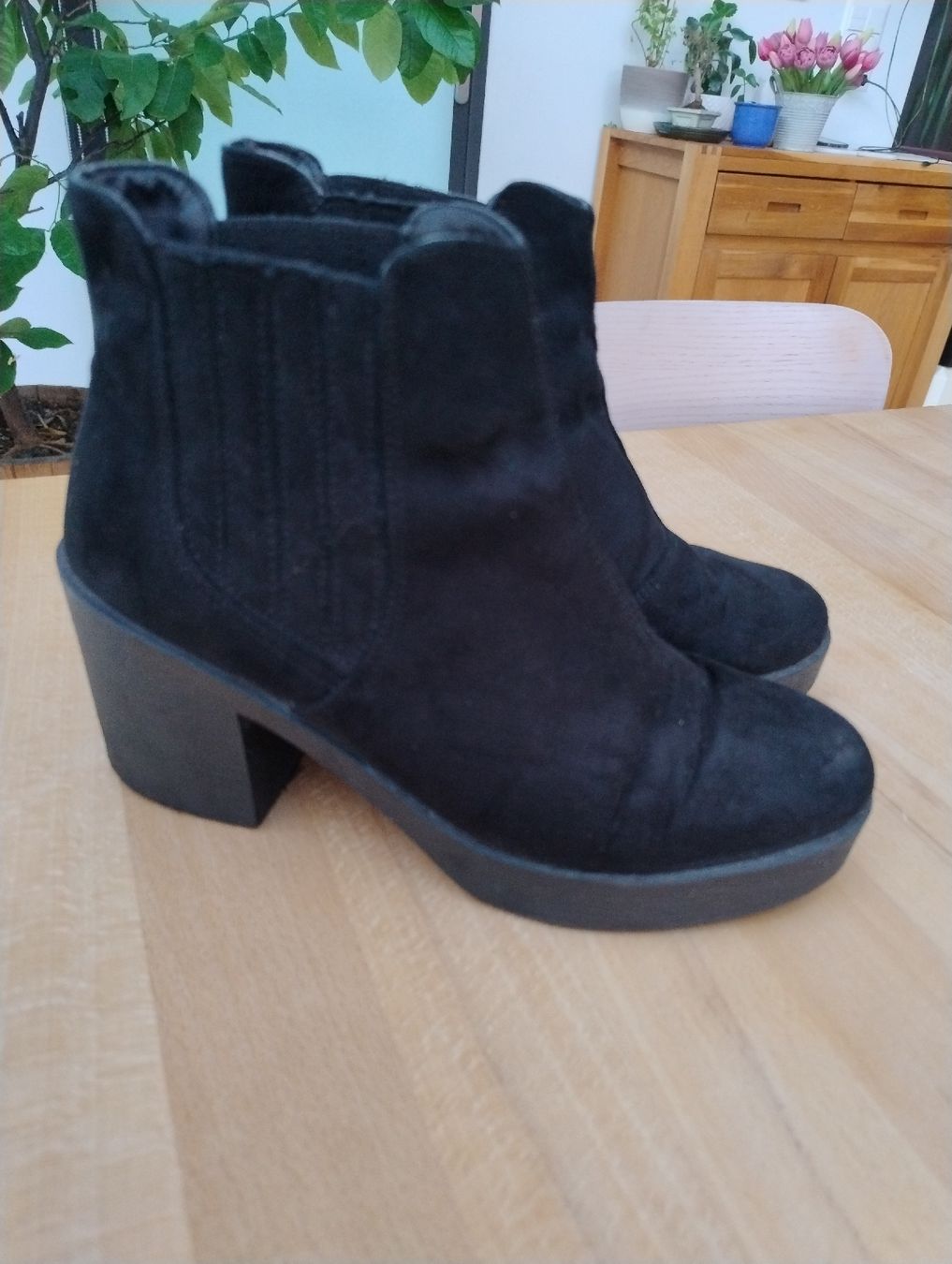 Scarpe da donna: Schwarze Stiefeletten mit Blockabsatz, Grösse 38 – Usato da Kirchberg BE venduto da lauraflu